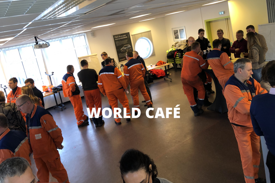 world_cafe_debout